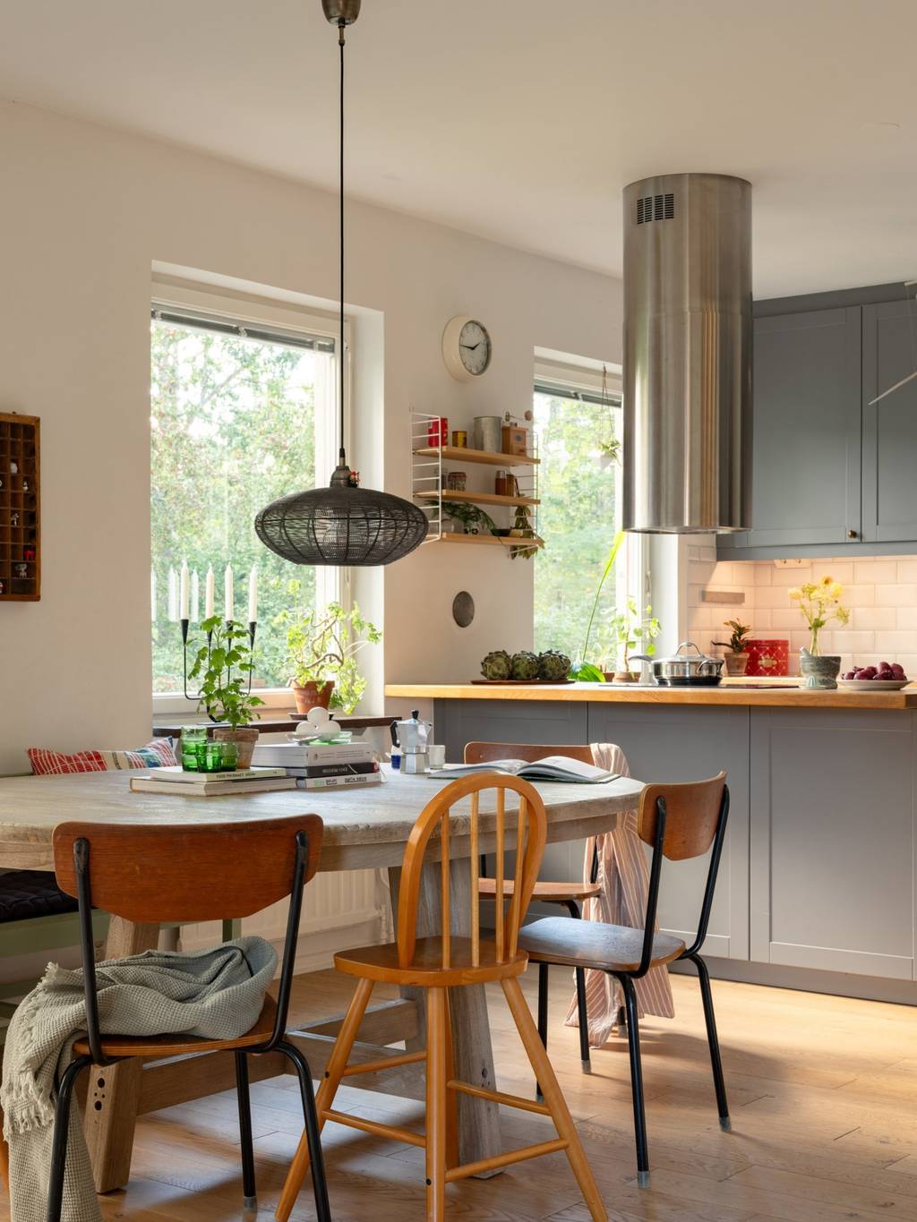 cuisine grise ouverte sur salle à manger décoration vintage et scandinave cuisine grise ouverte sur salle à manger décoration vintage et scandinave