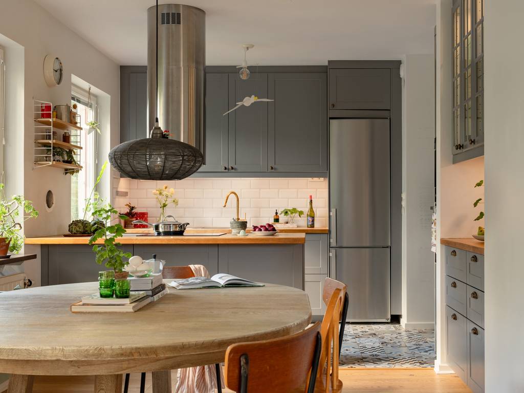 cuisine grise ouverte sur salle à manger décoration vintage et scandinave cuisine grise ouverte sur salle à manger décoration vintage et scandinave