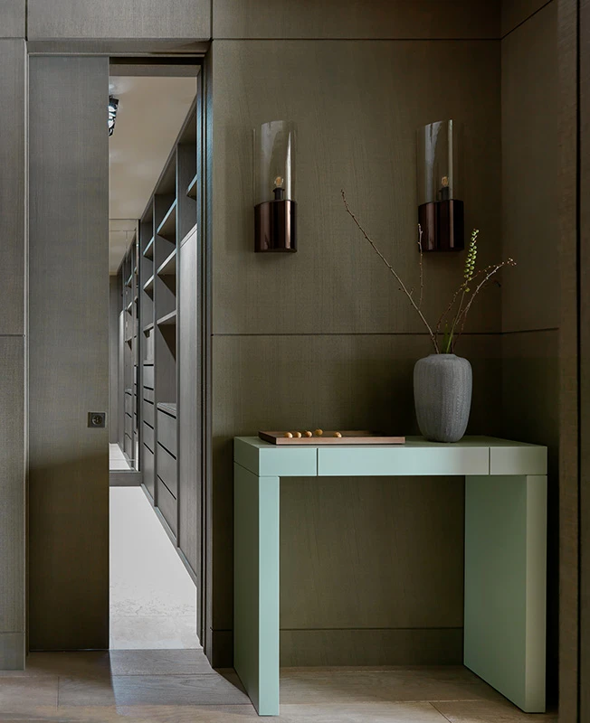 dressing et entrée avec console décoration contemporaine appartement 50m2