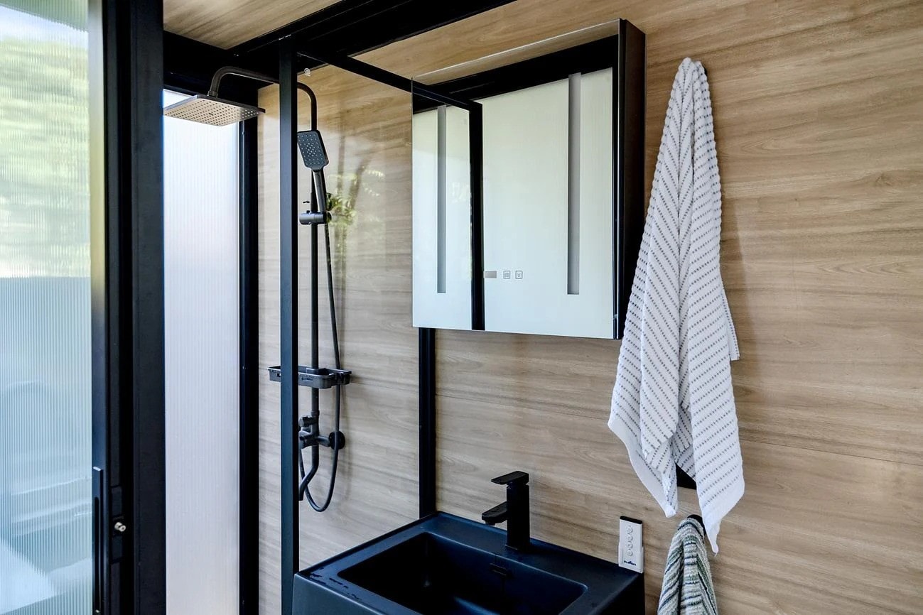 salle de bain mini maison vitrée 24m2 Elsewhere salle de bain mini maison vitrée 24m2 Elsewhere
