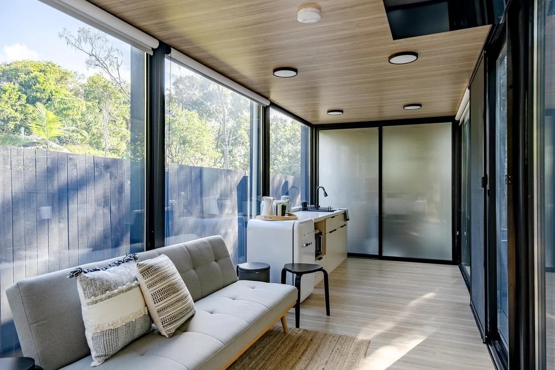 salon et cuisine tiny house vitrée 24m2 Elsewhere salon et cuisine tiny house vitrée 24m2 Elsewhere