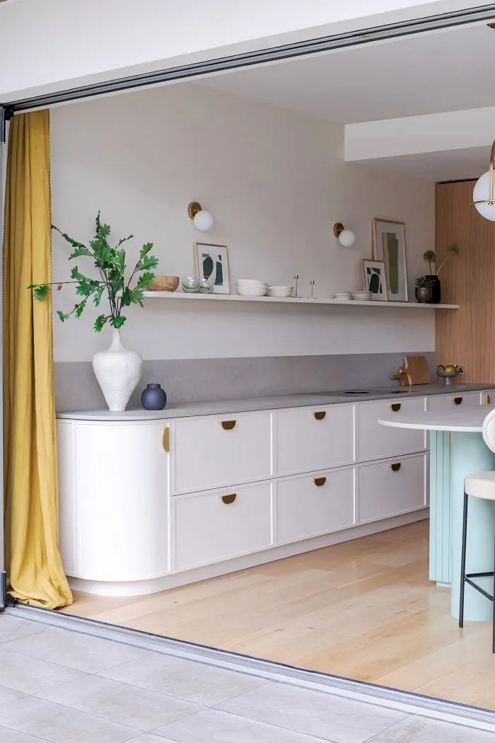 cuisine Art Déco moderne et familiale décoration colorée maison Londres Notting Hill cuisine Art Déco moderne et familiale décoration colorée maison Londres Notting Hill