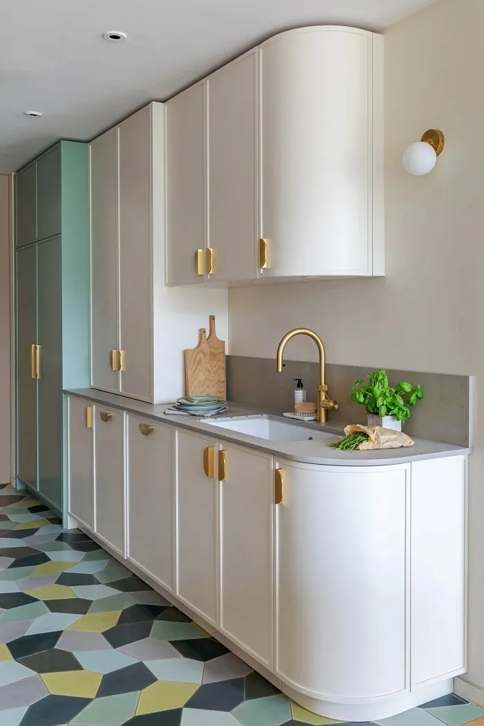 cuisine Art Déco moderne et familiale décoration colorée maison Londres Notting Hill cuisine Art Déco moderne et familiale décoration colorée maison Londres Notting Hill