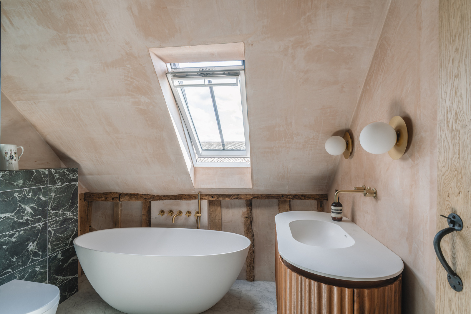 salle de bain mansardé maison ancienne
