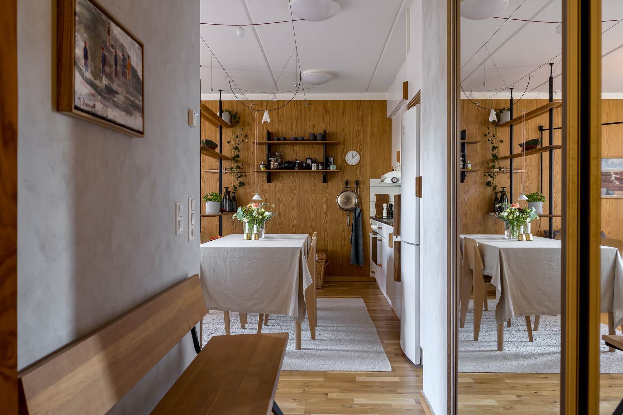 entrée et salon mur bois deux-pièces de 46m2 style Japandi entrée et salon mur bois deux-pièces de 46m2 style Japandi