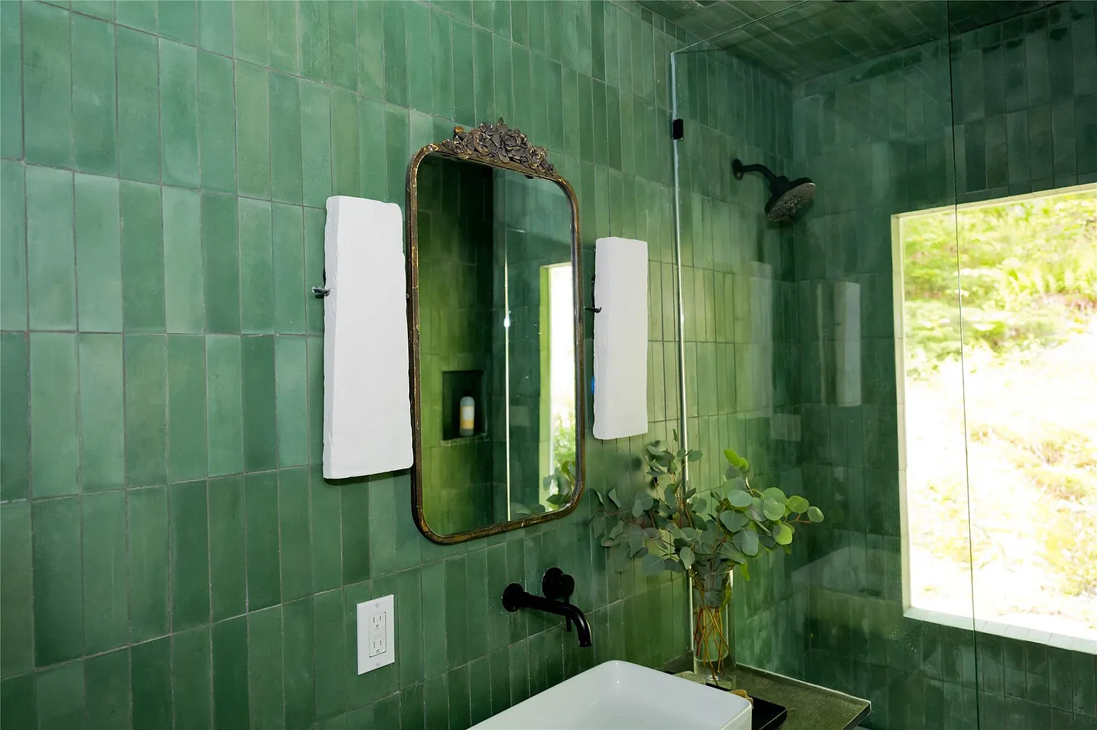 salle de bain verte