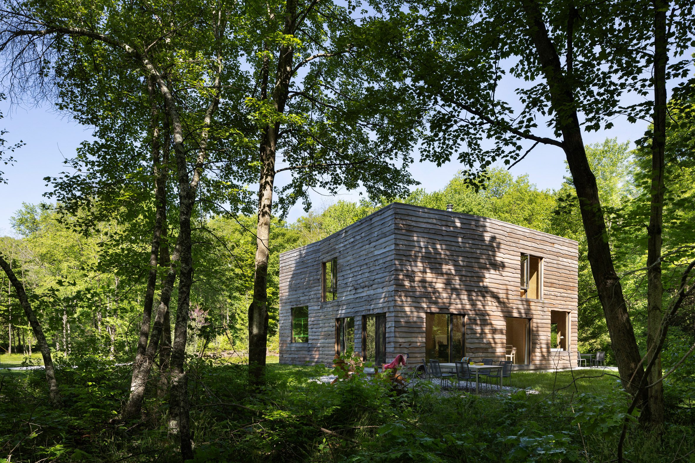 grande maison préfabriquée en bois