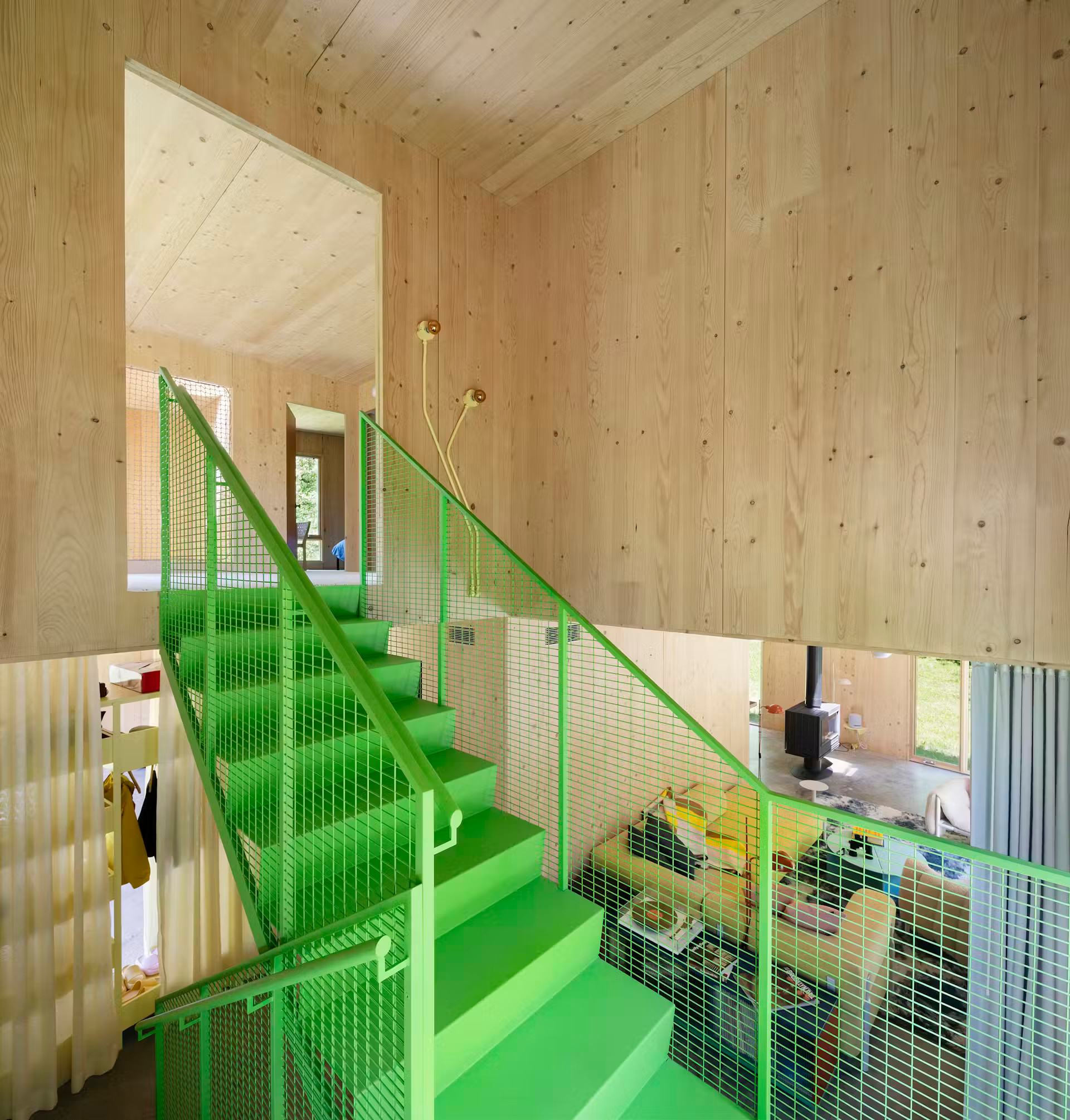 escalier métal vert 