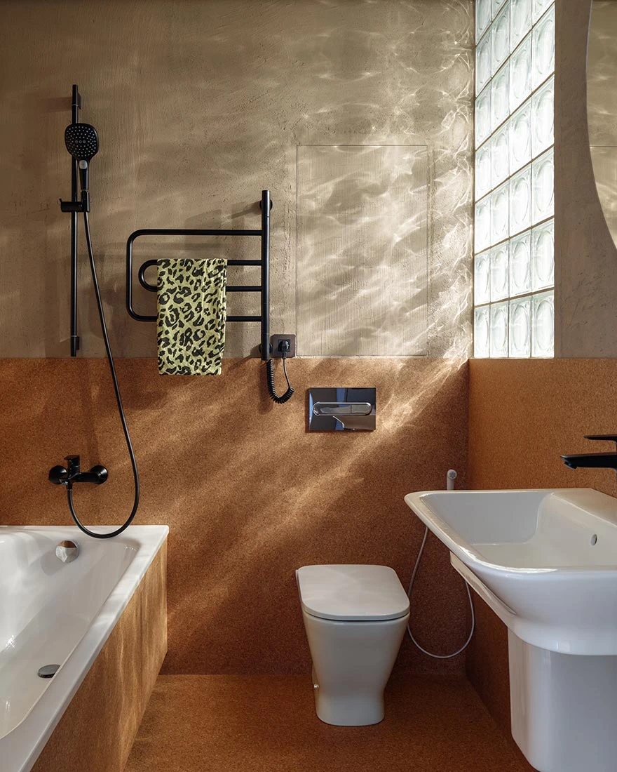 salle de bain mur liège et béton pavés de verre salle de bain mur liège et béton pavés de verre