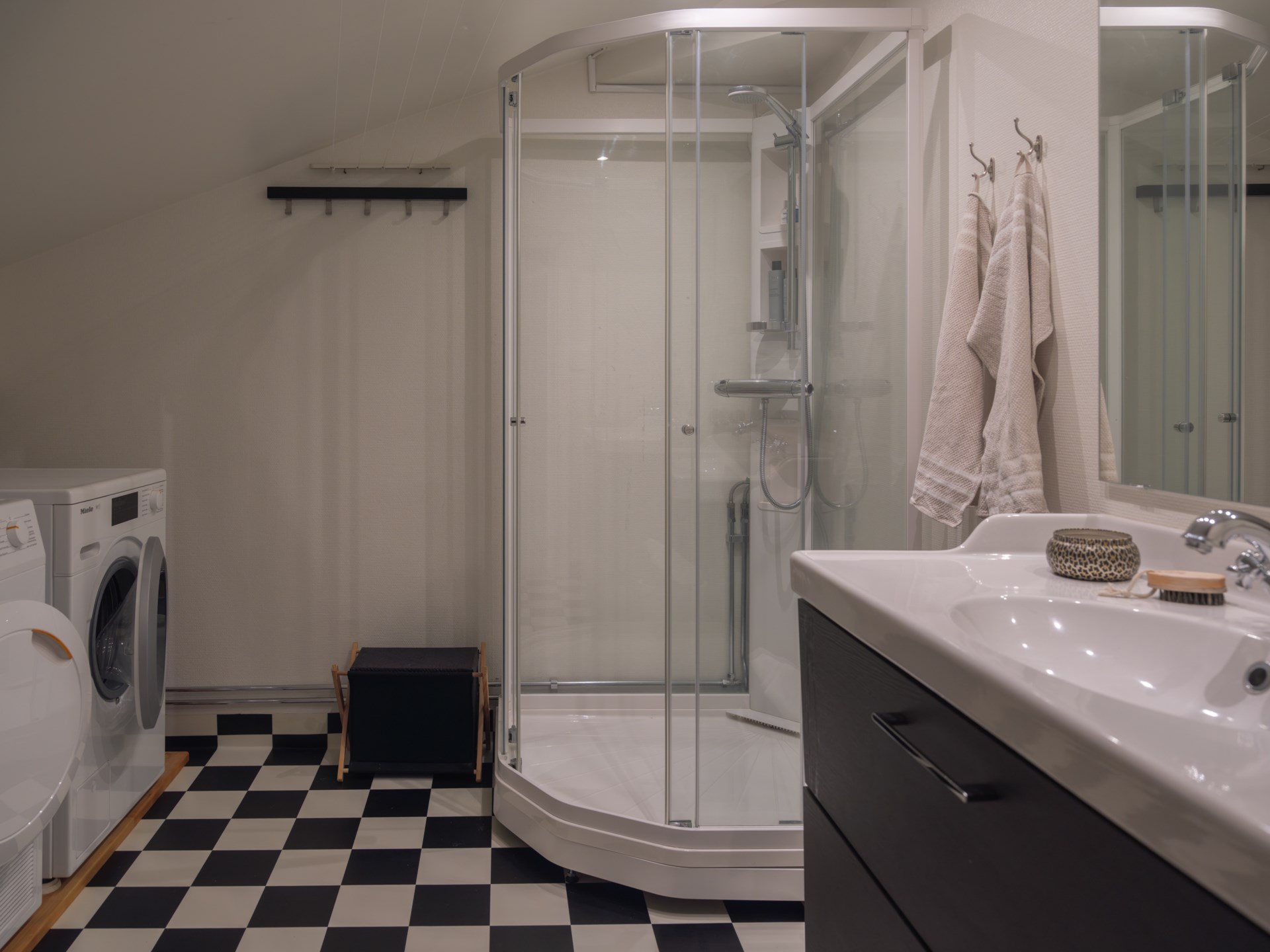 salle de bain sol damier noir et blanc salle de bain sol damier noir et blanc
