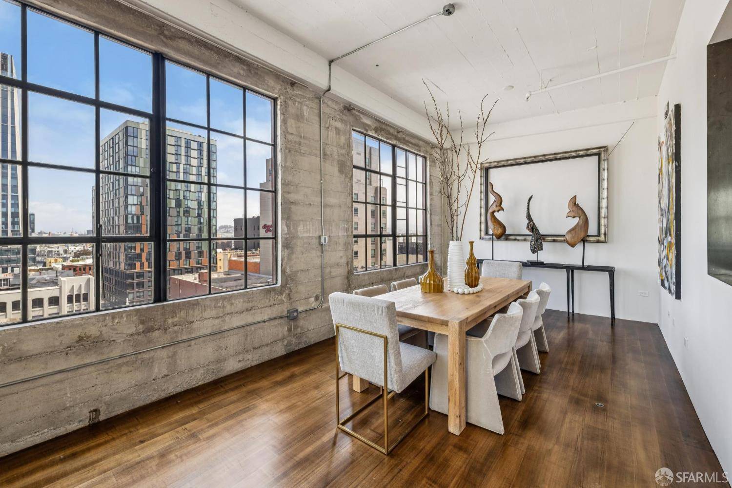 salle à manger murs béton loft San Francisco penthouse décoration contemporaine