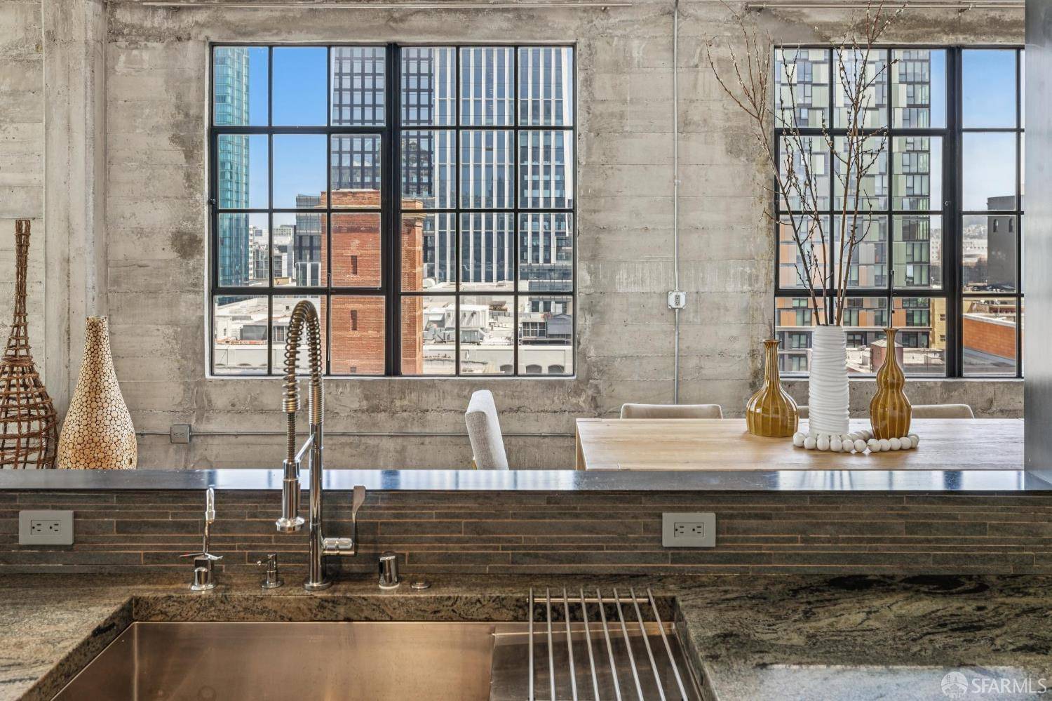 cuisine ouverte murs béton loft San Francisco penthouse décoration contemporaine