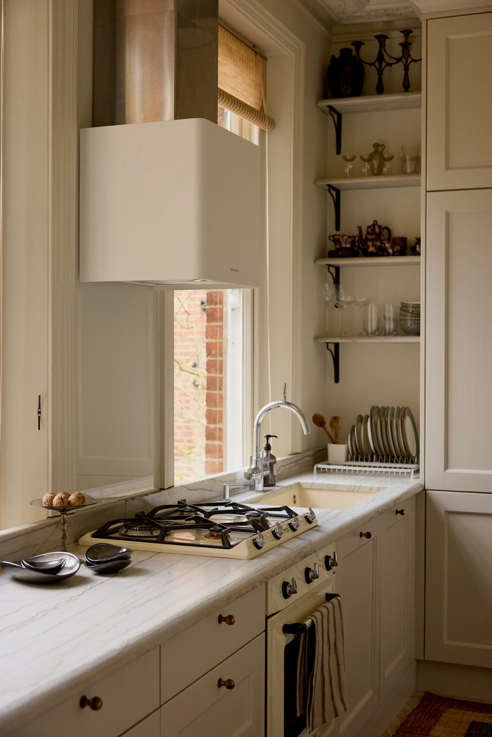 cuisine style shaker décoration contemporaine appartement ancien et victorien de 67m2 à Londres