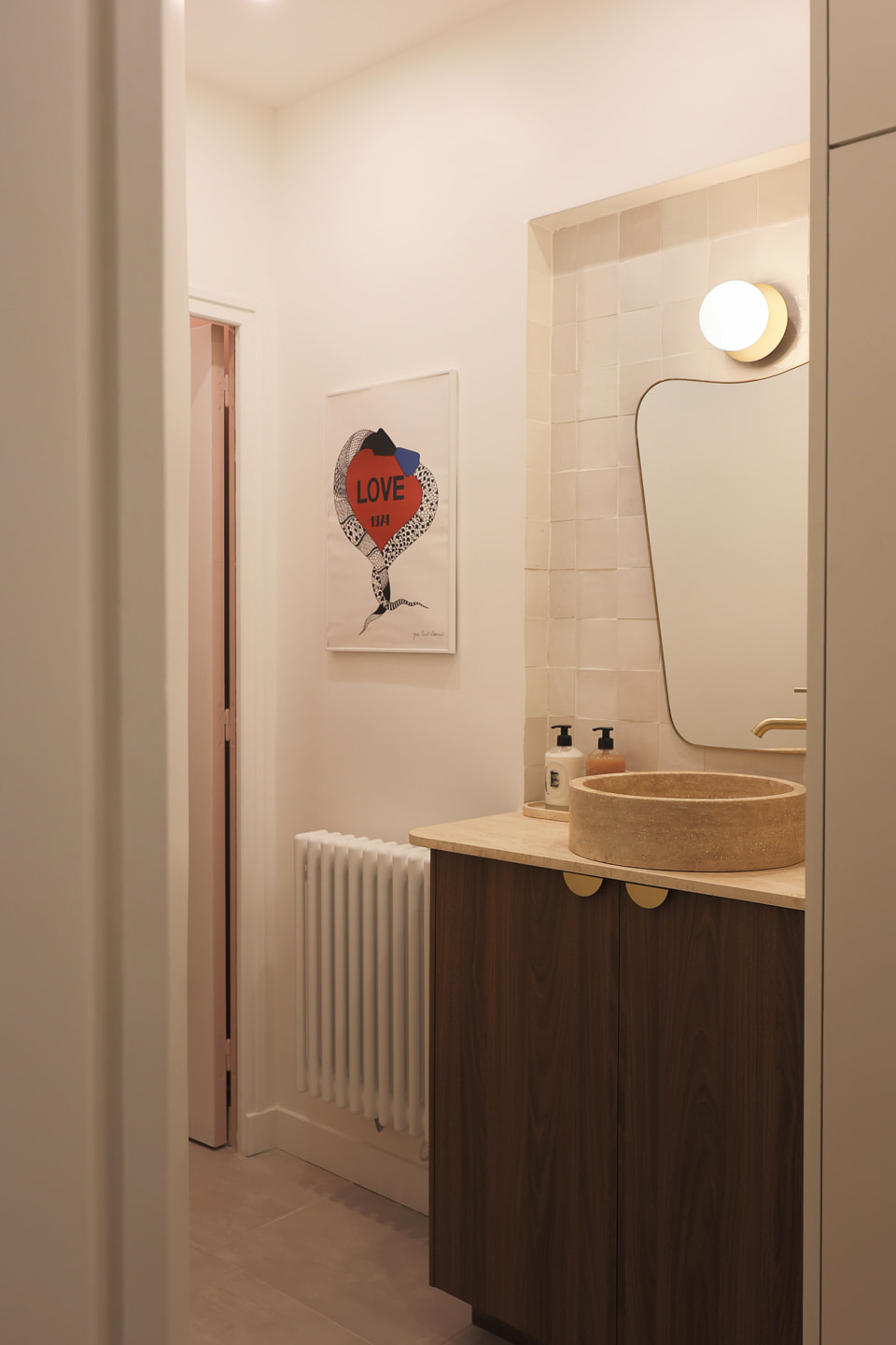 salle de bain beige rosé