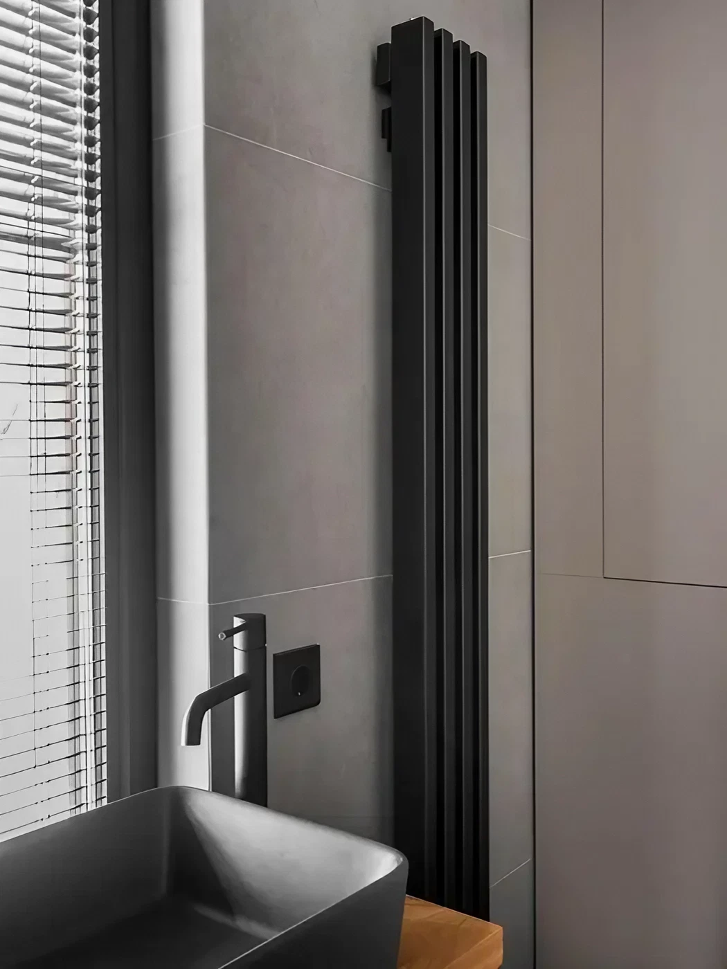 salle de bain décoration design grise petite maison miroir de 36m2 salle de bain décoration design grise petite maison miroir de 36m2