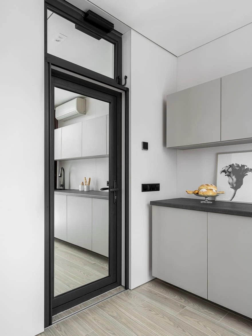 cuisine décoration design grise petite maison miroir de 36m2 cuisine décoration design grise petite maison miroir de 36m2
