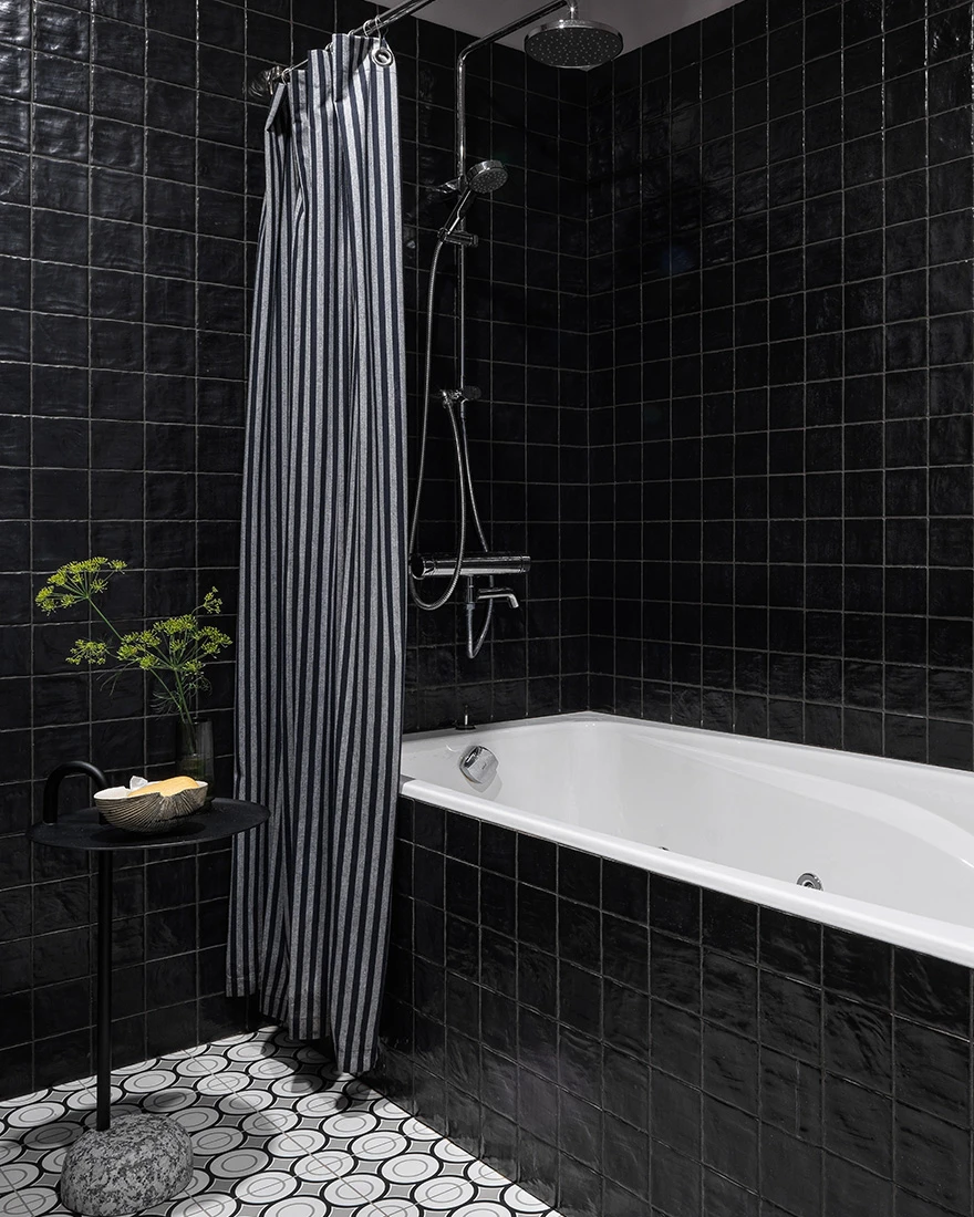 salle de bain zelliges noires deux-pièces 49m2 décoration contemporaine salle de bain zelliges noires deux-pièces 49m2 décoration contemporaine