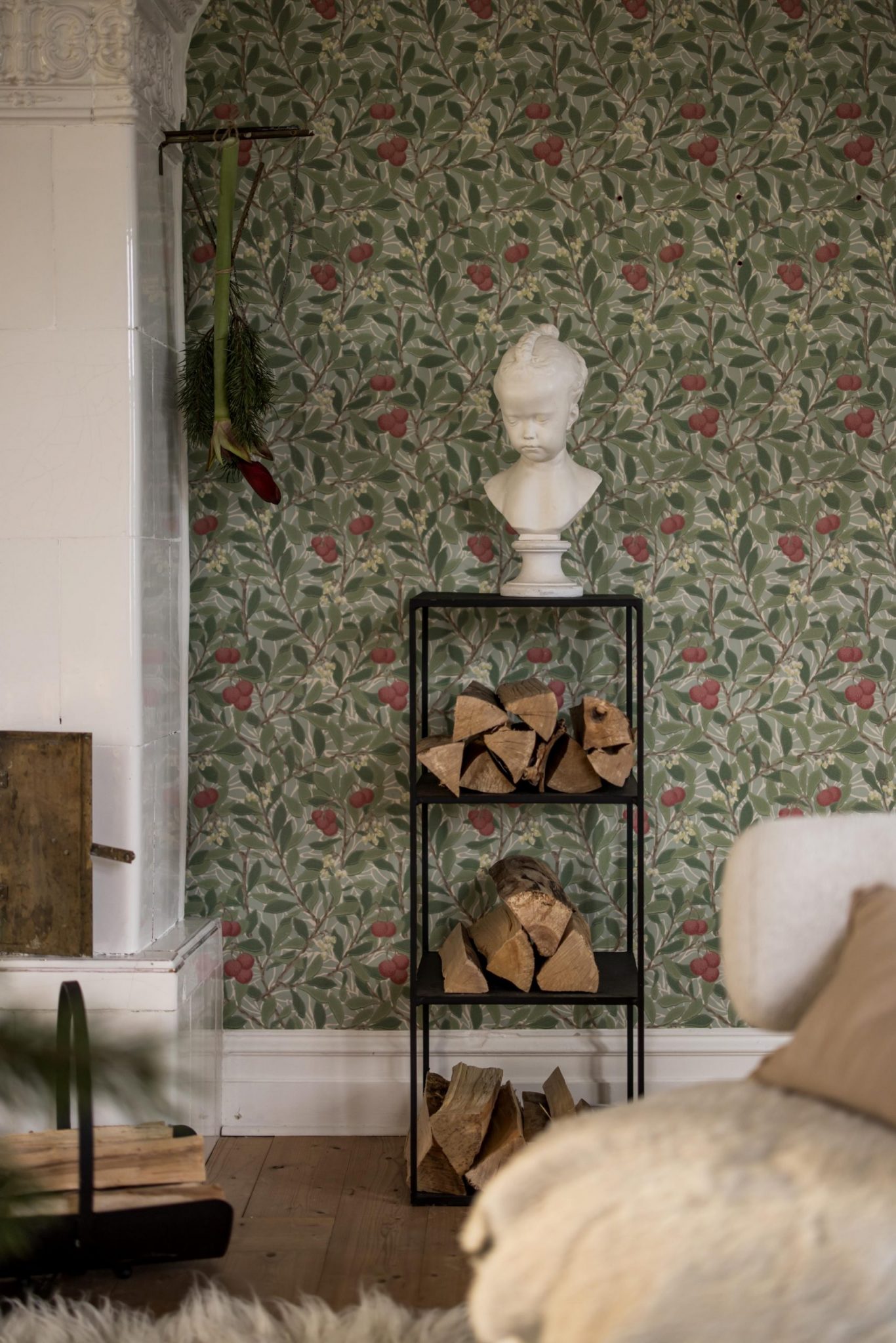 salon avec poêle maison ancienne décoration scandinave