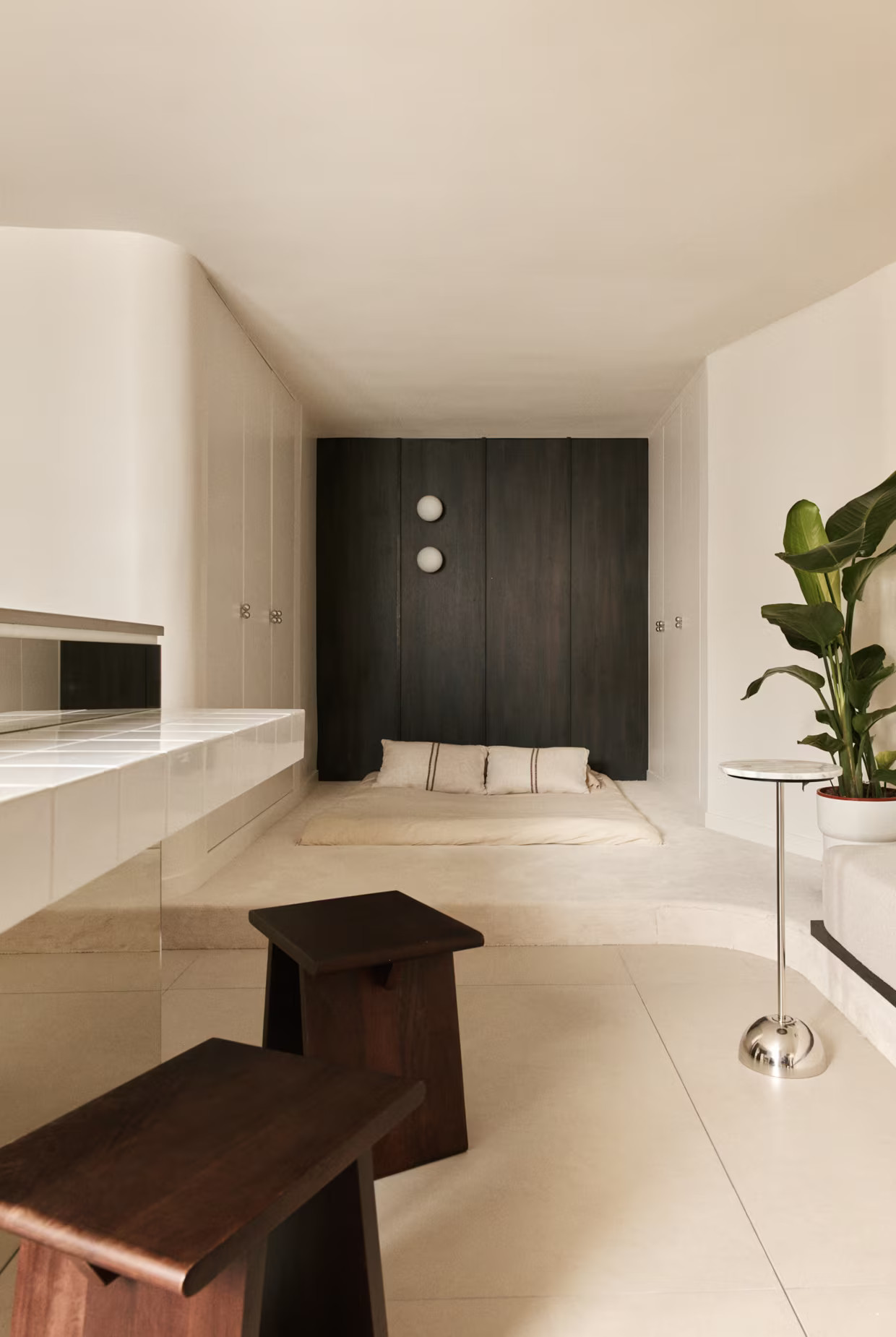 salon et espace chambre studio 30m2 rénové à Paris décoration contemporaine