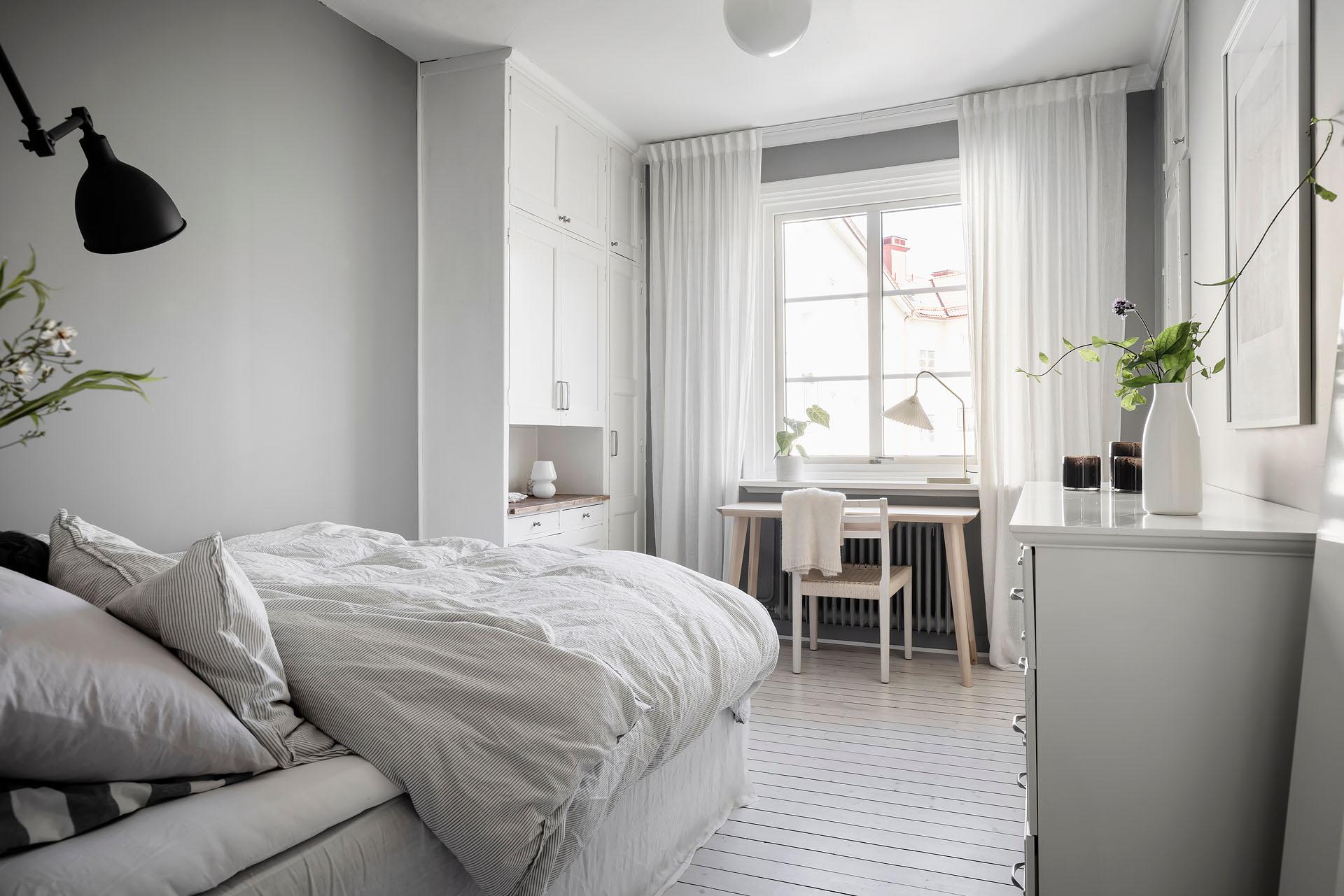 chambre deux-pièces 40m2 décoration monochrome scandinave chambre deux-pièces 40m2 décoration monochrome scandinave