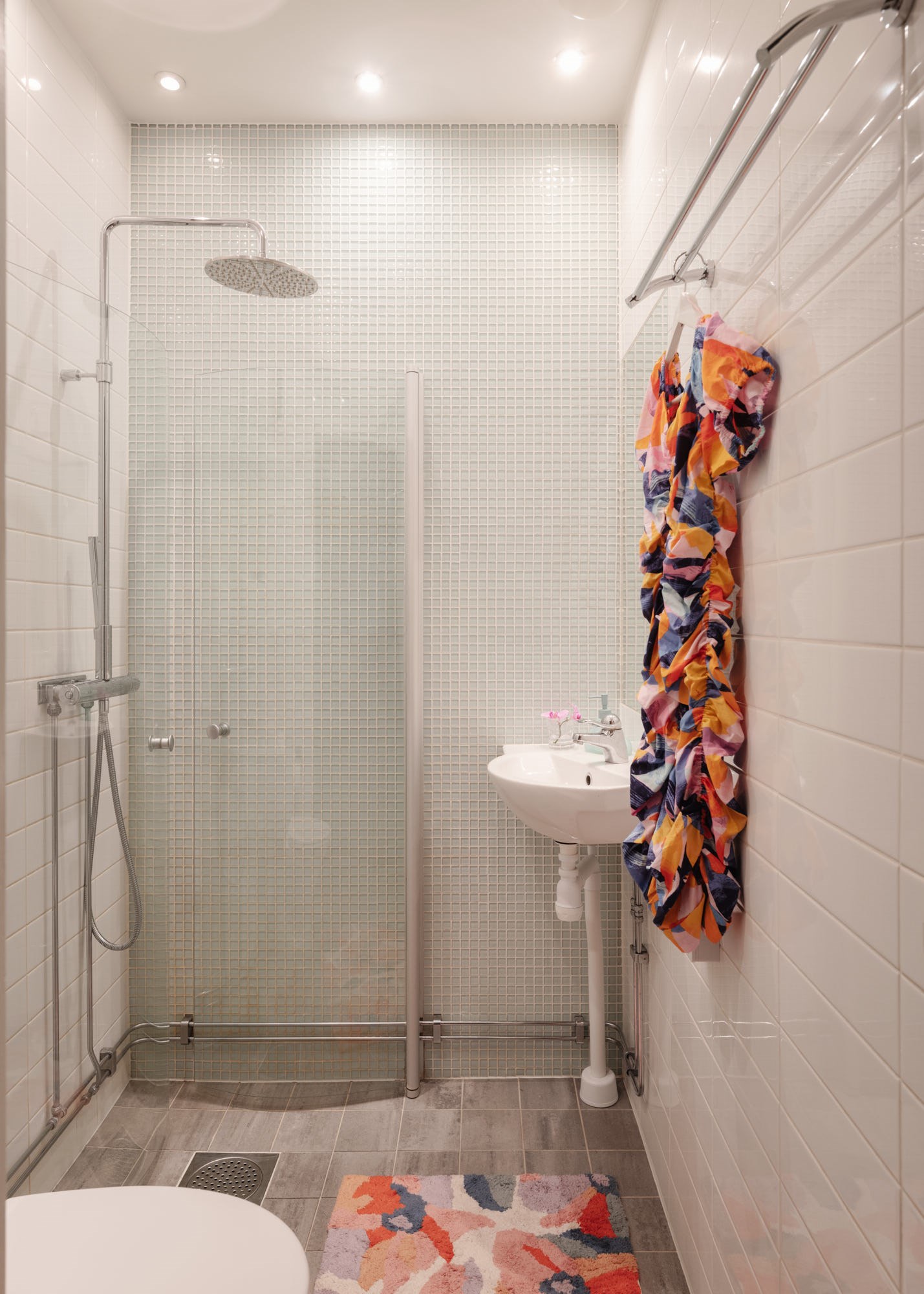 salle de bain carrelage vert d'eau