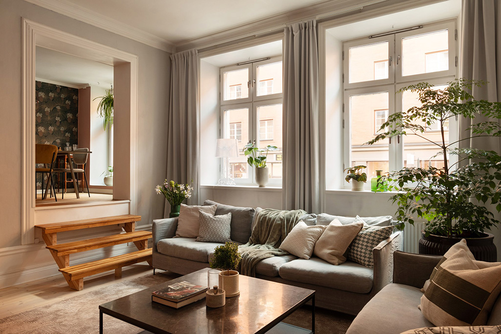 salle à manger surélevée et salon appartement classique de 85m2 décoration contemporaine