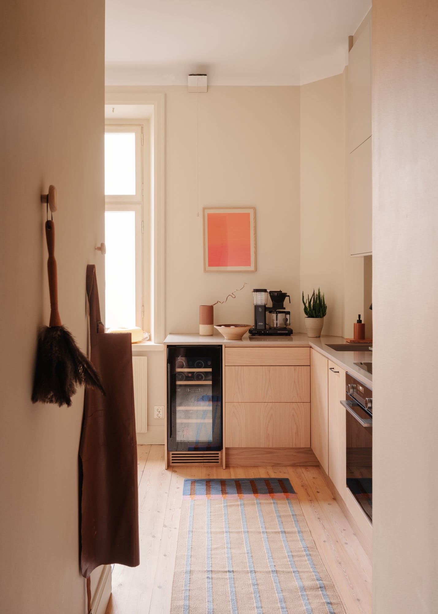 cuisine design bois et beige appartement 43m2