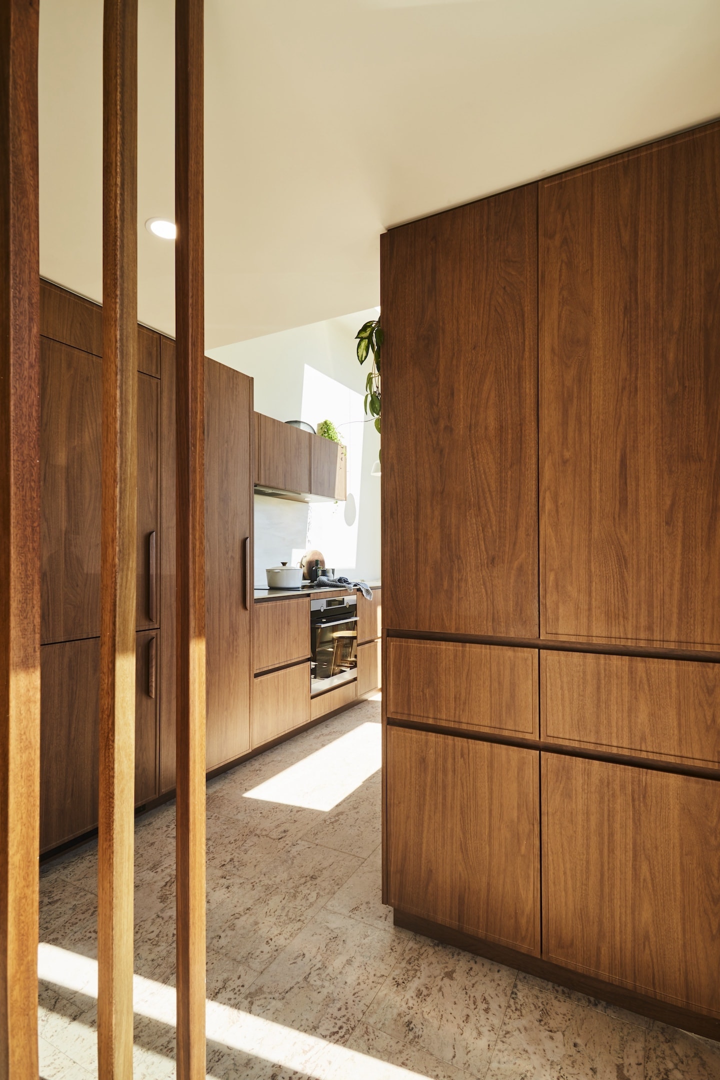 tiny house 30m2 Noosa intérieur bois mid-century et glamour tiny house 30m2 Noosa intérieur bois mid-century et glamour