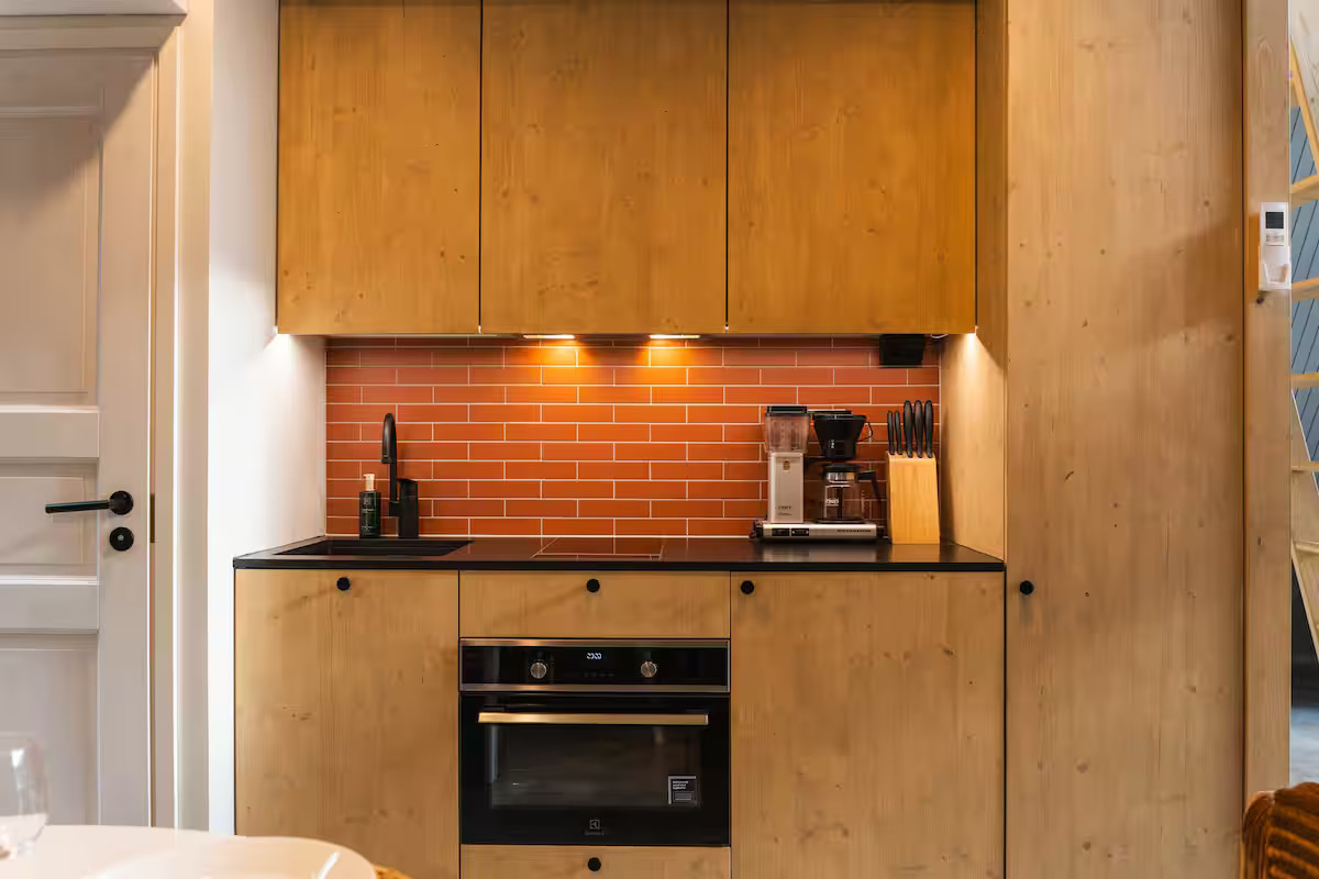 petite cuisine petite maison A Frame de 42m2 petite cuisine petite maison A Frame de 42m2