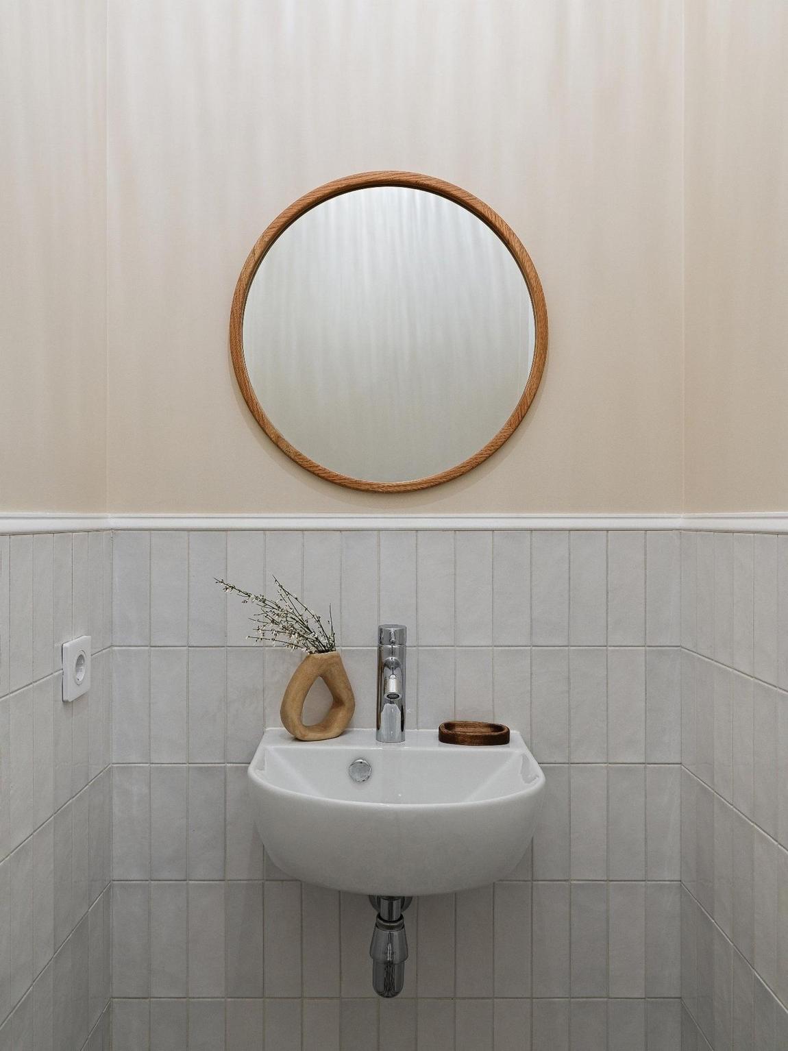 salle de bain carrelage blanc décoration vintage