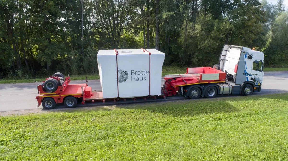 livraison sur camion mini maison pliante de 49m2 Brette Haus livrable dans le monde entier