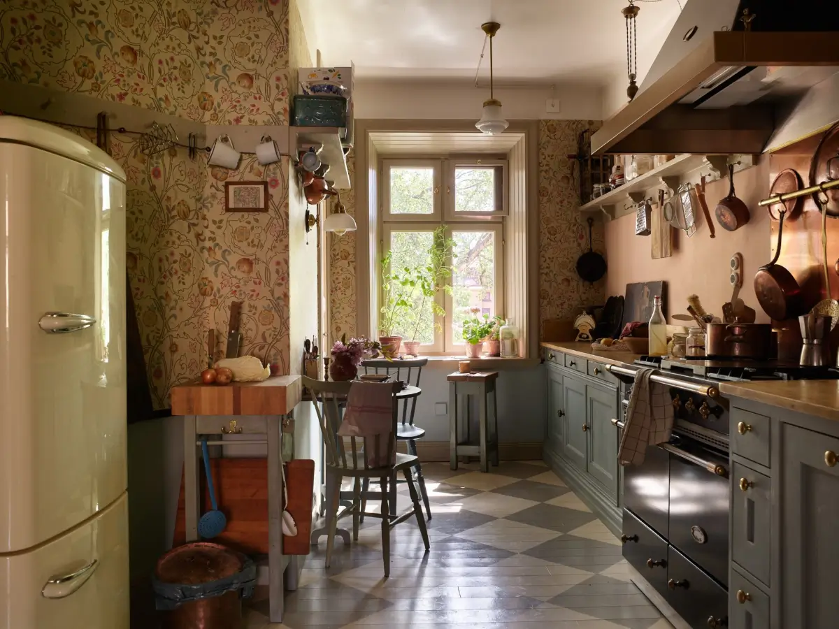 cuisine verte néo rustique papier-peint William Morris Mary Isobel décoration scandinave cuisine verte néo rustique papier-peint William Morris Mary Isobel décoration scandinave