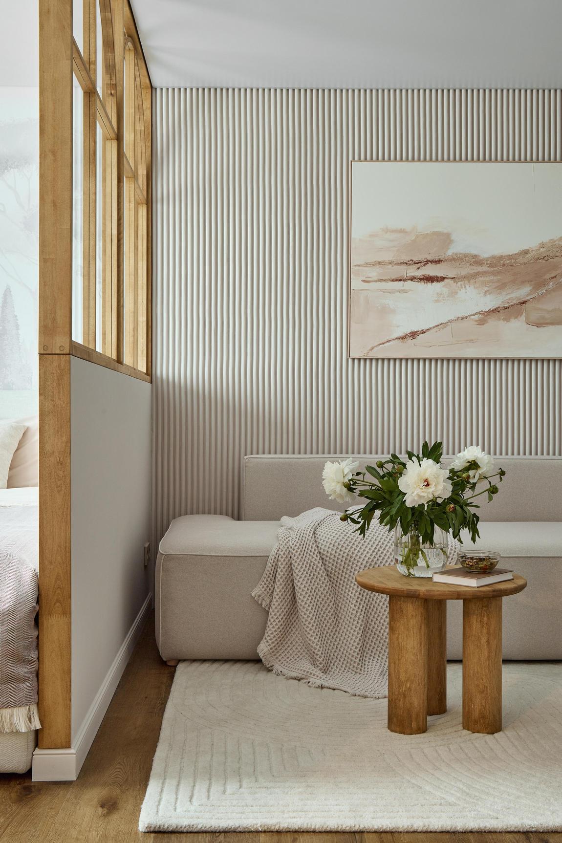 salon et chambre studio 42m2 transformé en deux-pièces avec verrière bois salon et chambre studio 42m2 transformé en deux-pièces avec verrière bois