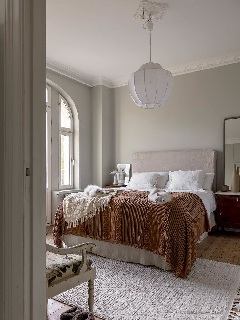 chambre tons naturels appartement ancien 62m2 avec moulures décoration scandinave chambre tons naturels appartement ancien 62m2 avec moulures décoration scandinave