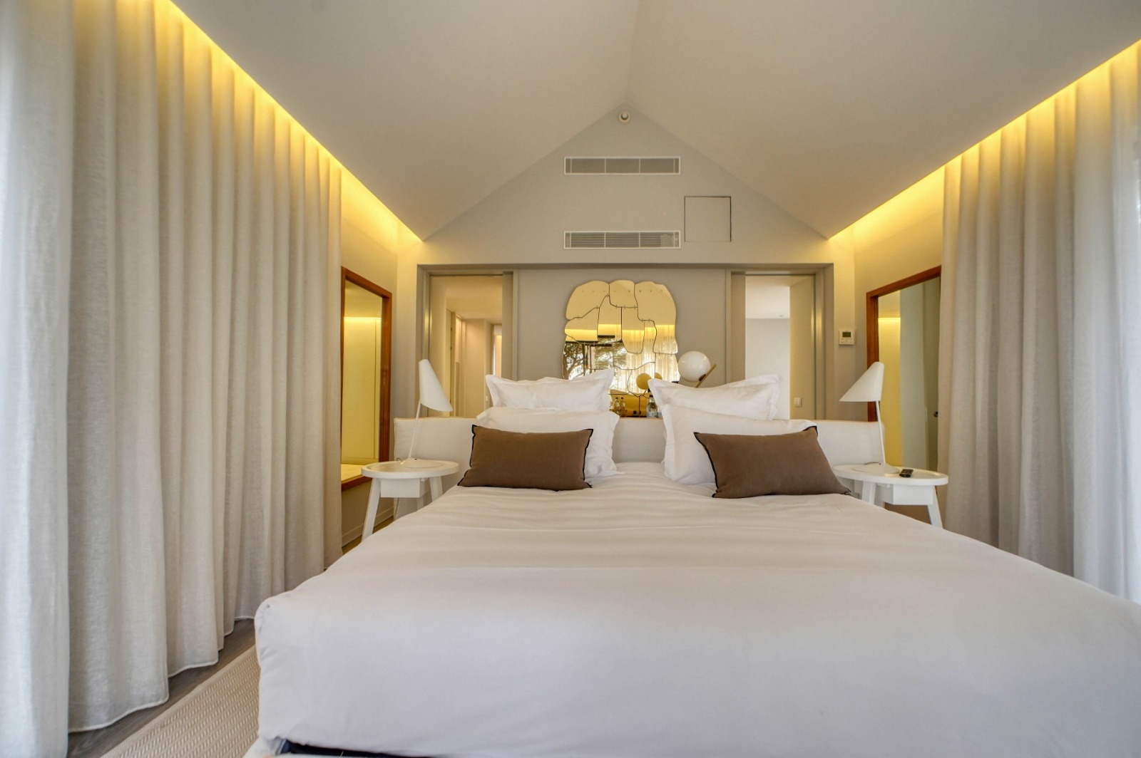 chambre décoration moderne maison contemporaine avec piscine Comporta