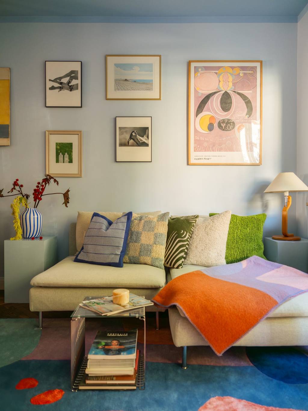 salon appartement 45m2 décoration vintage et colorée