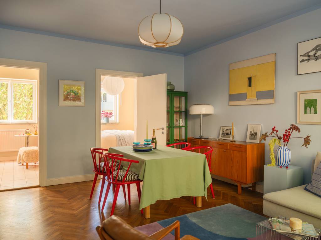 salon appartement 45m2 décoration vintage et colorée