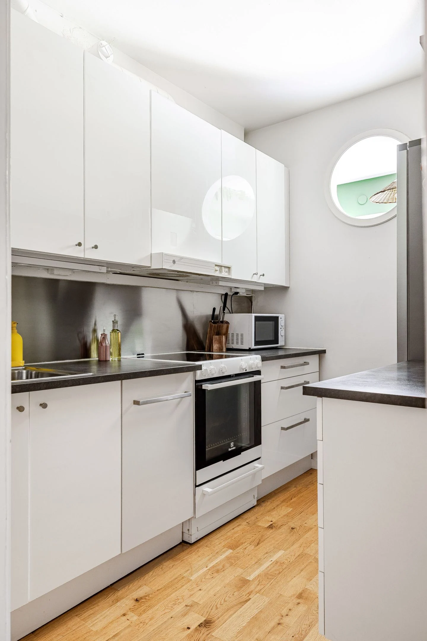 cuisine blanche design appartement 33m2 décoration scandinave cuisine blanche design appartement 33m2 décoration scandinave