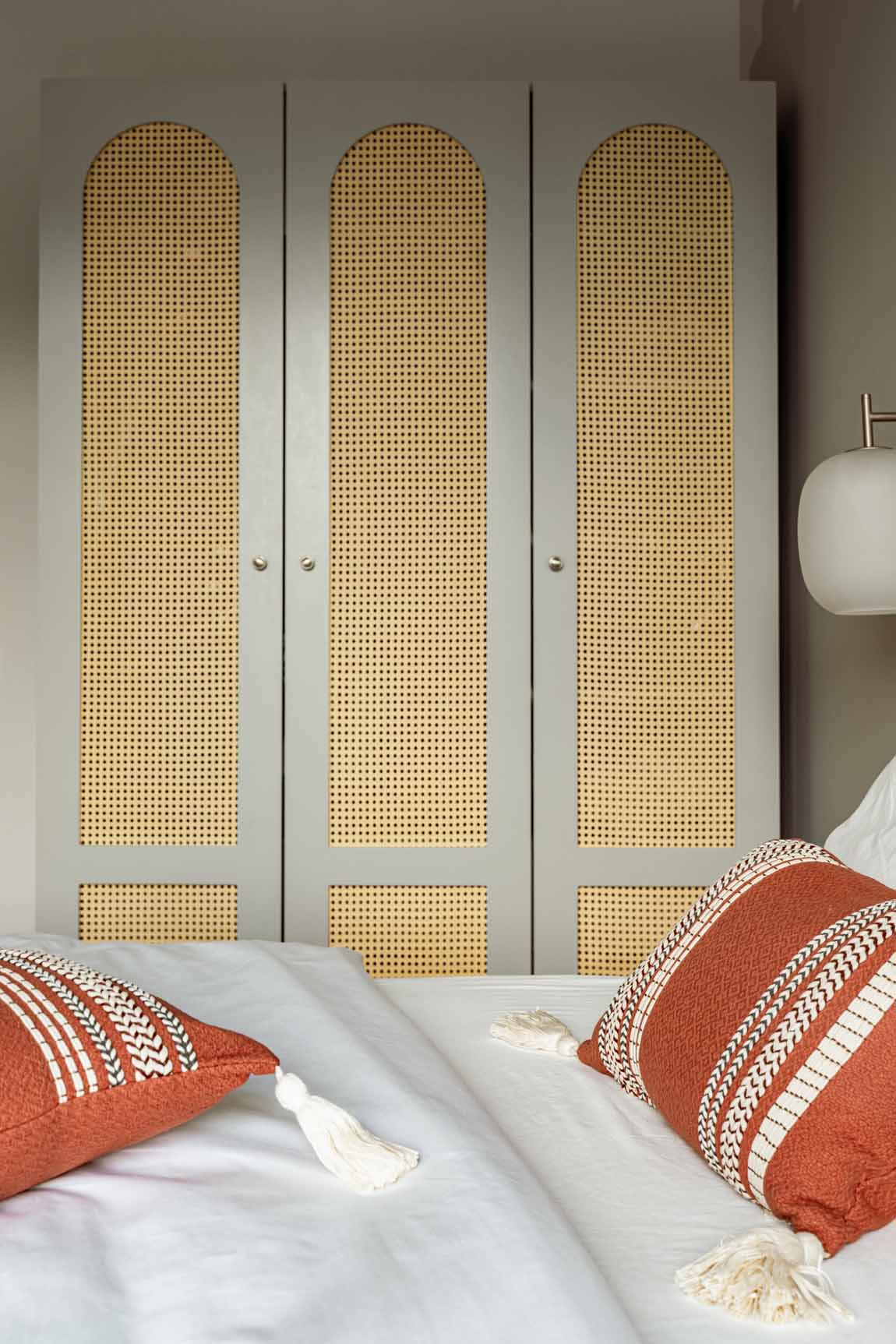 chambre appartement 62m2 décoration colorée