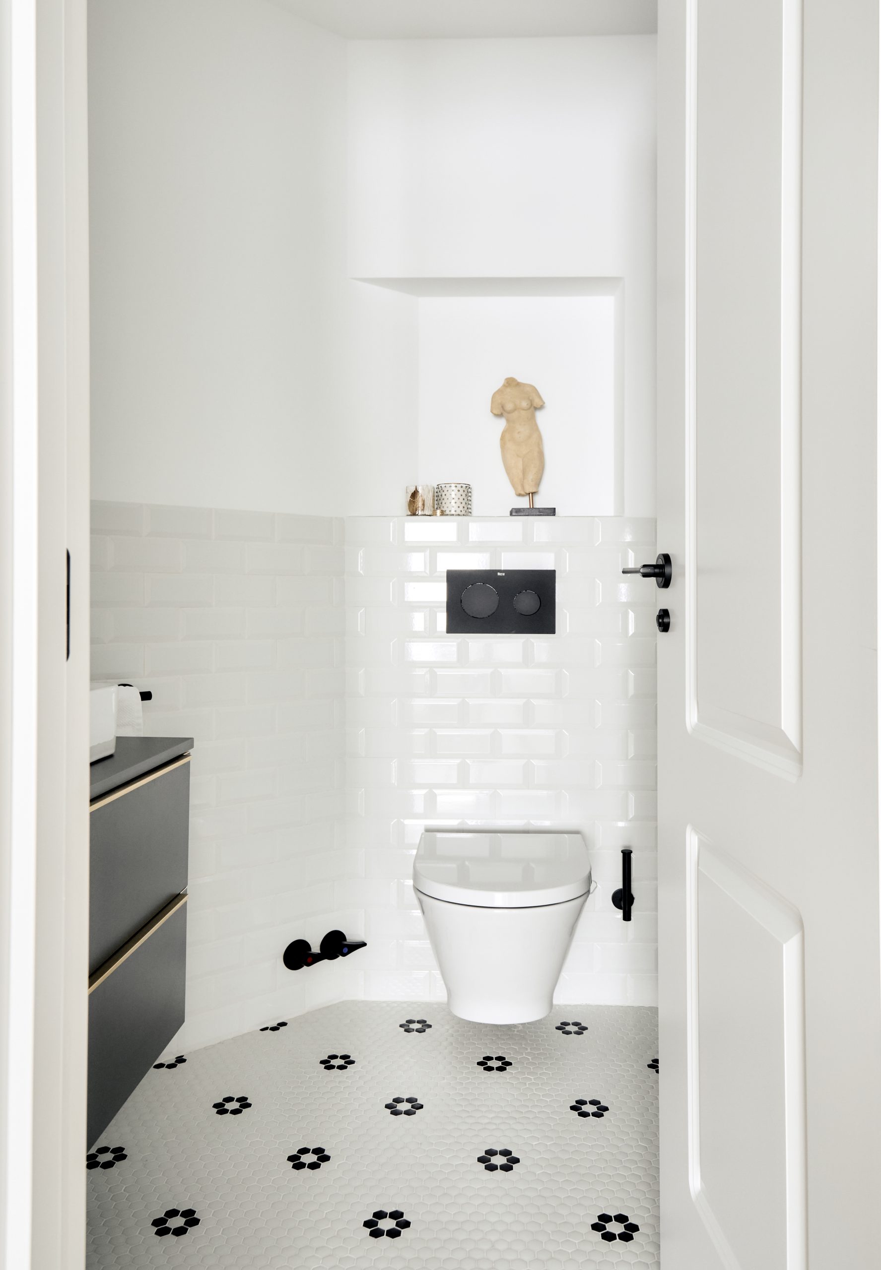 toilettes wc décoration contemporaine blanche et noire toilettes wc décoration contemporaine blanche et noire