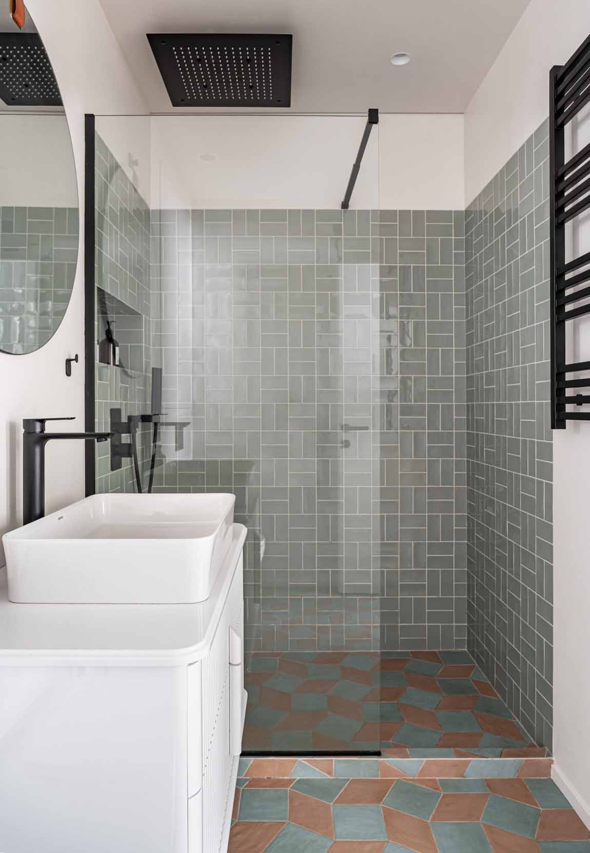 salle de bain grise appartement 62m2