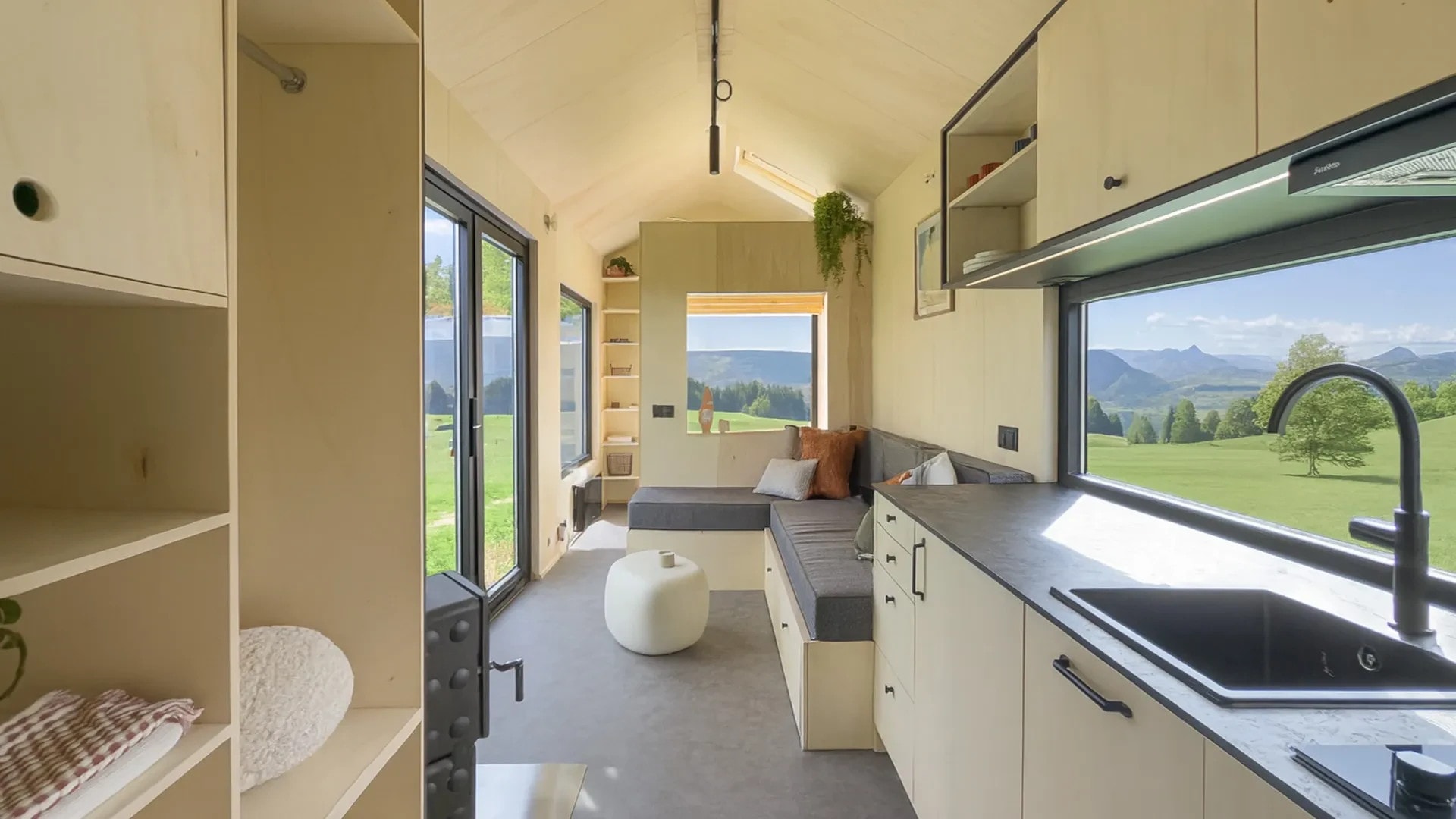 tiny house 18m2 hors réseau Mobi Freedom de Mobi House tiny house 18m2 hors réseau Mobi Freedom de Mobi House