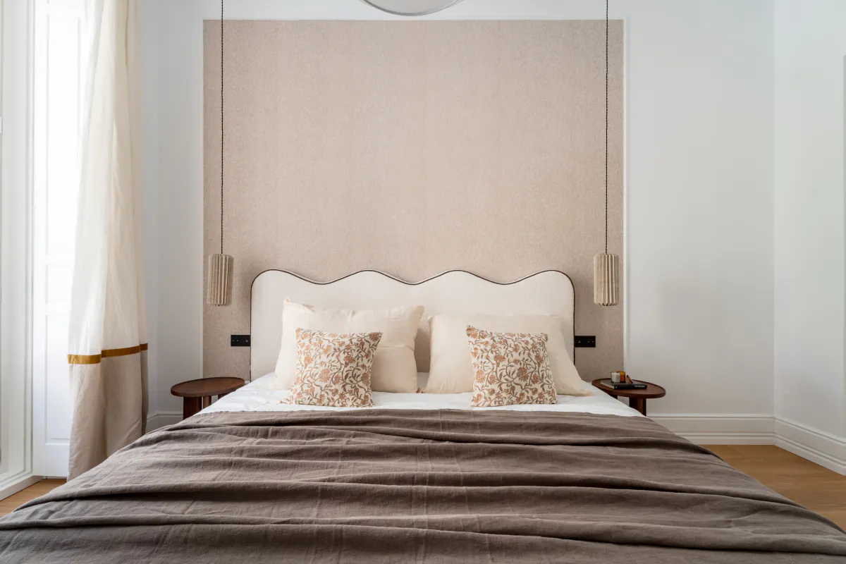 chambre décoration contemporaine en tons naturels appartement Madrid chambre décoration contemporaine en tons naturels appartement Madrid