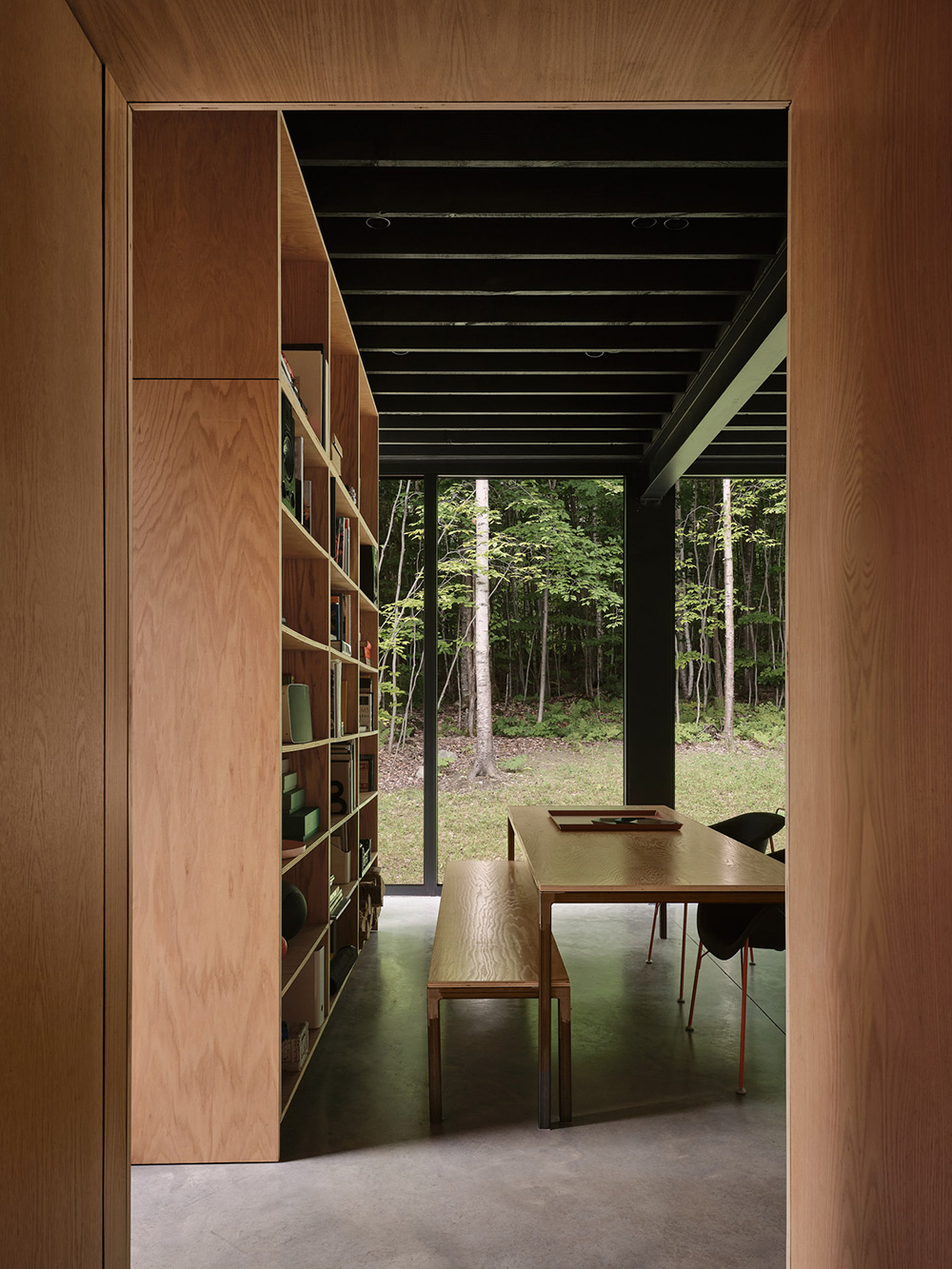 salle à manger avec bibliothèque maison en bois contemporaine décoration design salle à manger avec bibliothèque maison en bois contemporaine décoration design