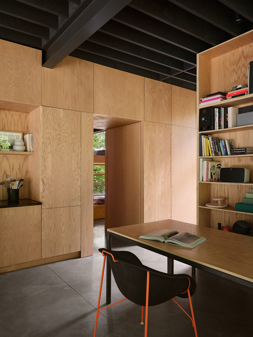 cuisine ouverte et salle à manger avec bibliothèque maison en bois contemporaine décoration design cuisine ouverte et salle à manger avec bibliothèque maison en bois contemporaine décoration design
