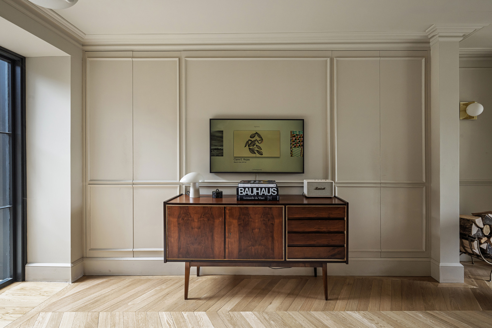 salon avec buffet vintage mid century