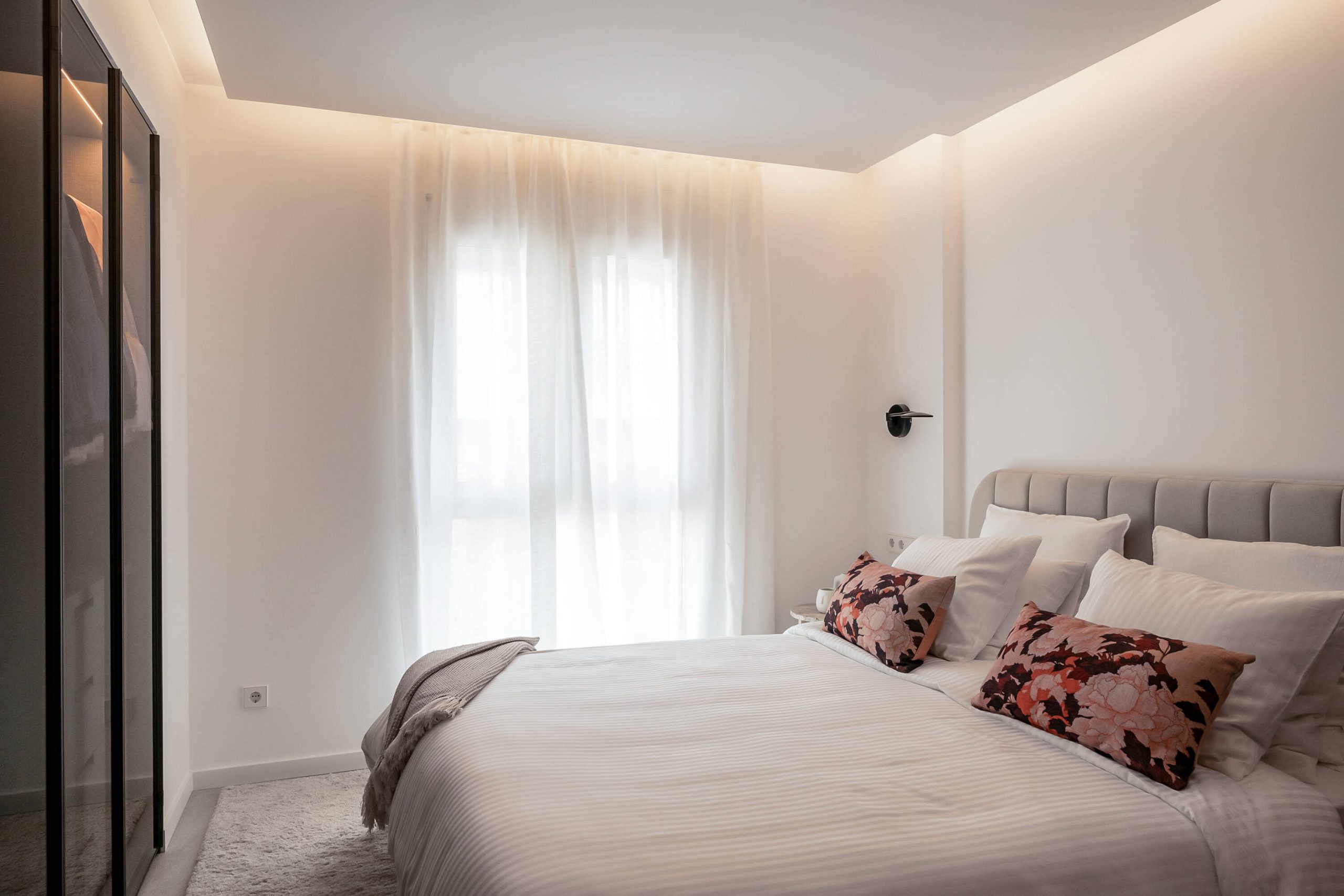 chambre avec dressing vitré décoration contemporaine