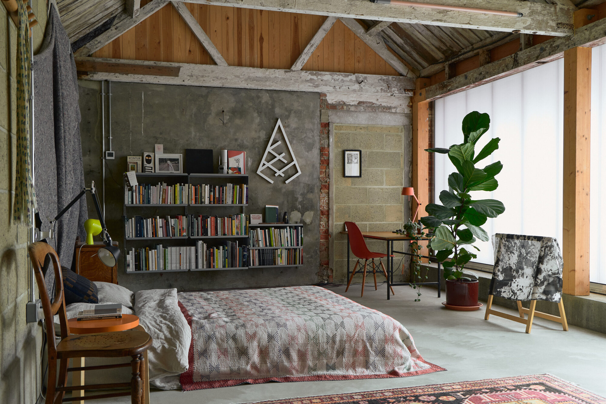 chambre décoration vintage grange rénovée en maison architecte The Old Byre Ile de Wight chambre décoration vintage grange rénovée en maison architecte The Old Byre Ile de Wight