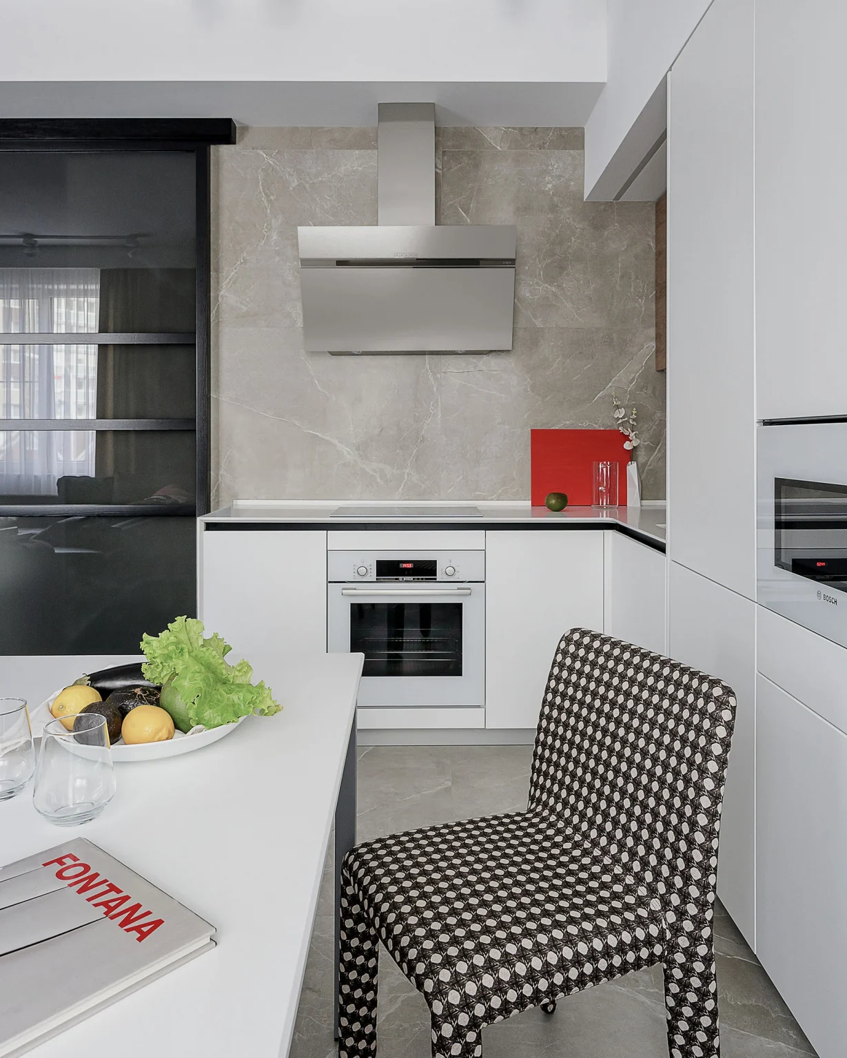 cuisine blanche avec salle à manger deux-pièces 57m2 décoration design cuisine blanche avec salle à manger deux-pièces 57m2 décoration design