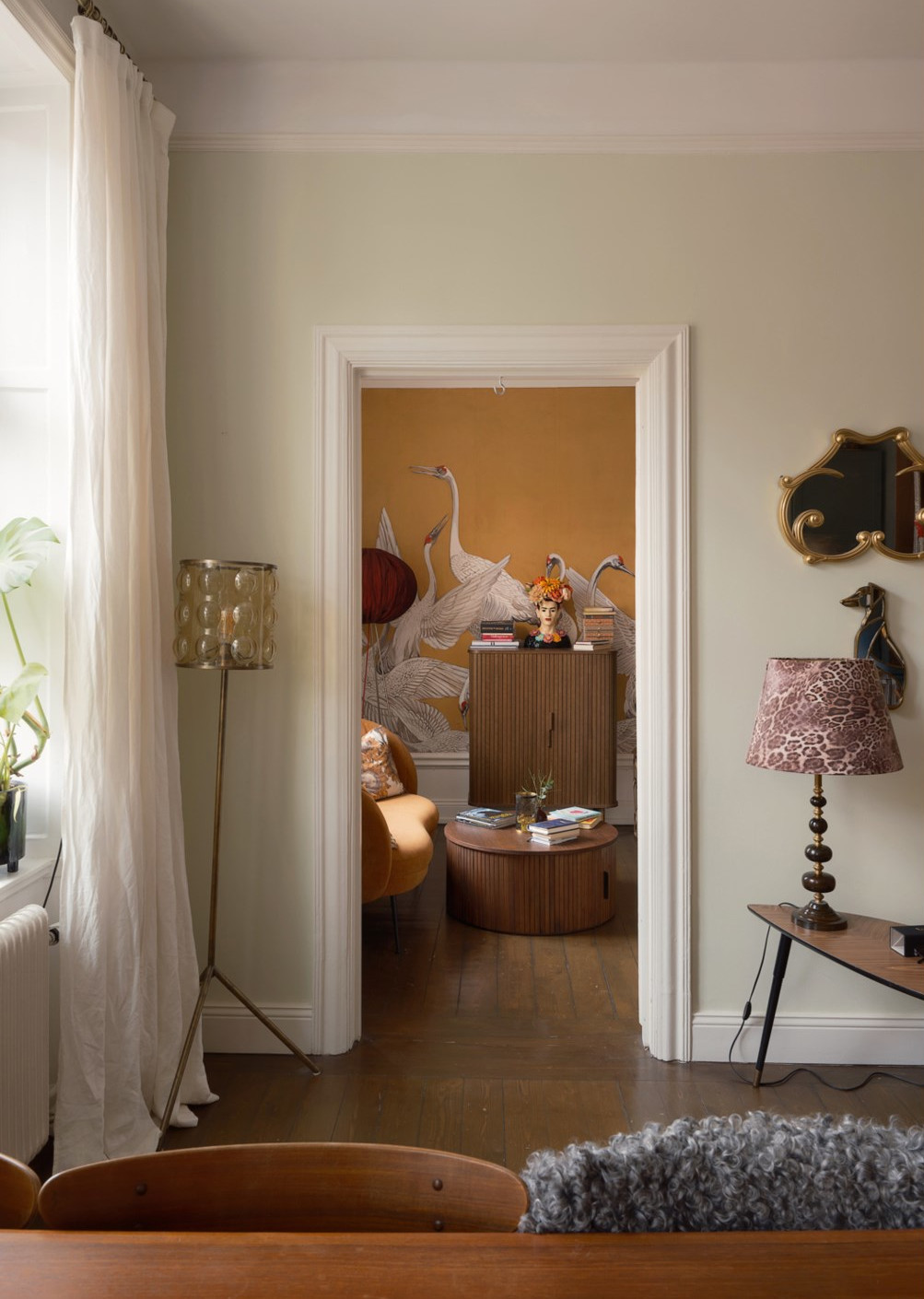salon et chambre décoration vintage appartement ancien 51m2 Suède